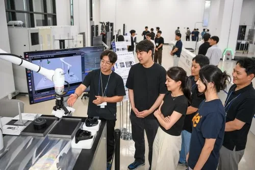 현대모비스, AI·로봇 기반 제조 신기술 40여종 공개