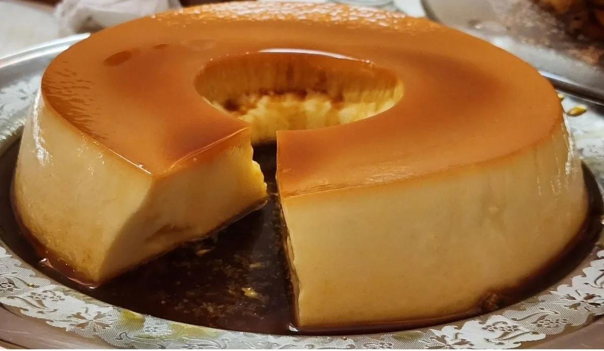 Parece pudim de forno, mas não leva ovos e fica pronto na geladeira em apenas 2 horas
