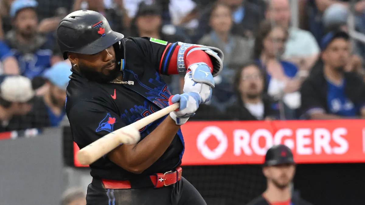 Blue Jays’ Vladimir Guerrero Jr. in concussion protocol after collision vs. Yankees