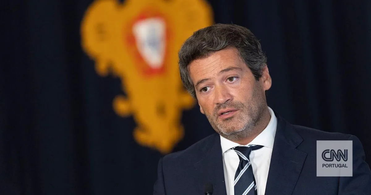 Compra de "ações acima do preço" leva Ventura a questionar se há membros do Governo com participações na REN