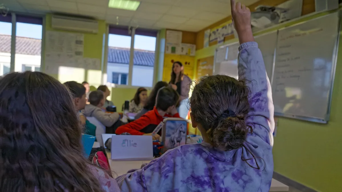 Un revenu mensuel moyen de 3.090 euros nets: le salaire des enseignants a augmenté de 4,3% entre 2023 et 2024, principalement grâce à des primes