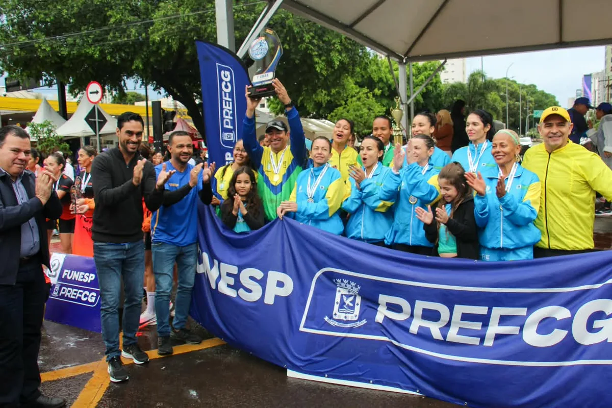 Campeões da Corrida do Facho têm atleta-guia de paralímpico e bombeira
