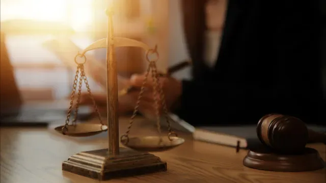 Algés: Adiada decisão sobre custódia da irmã de jovem que matou a mãe