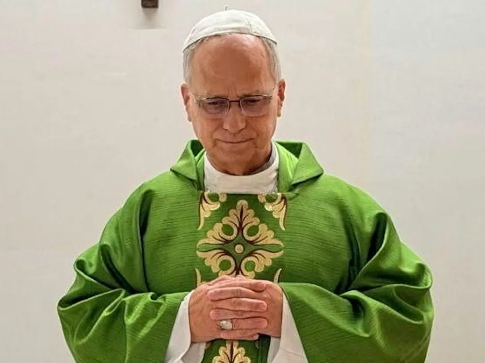 Erste Fotos nach OP: Papst feiert Messe im Krankenhaus