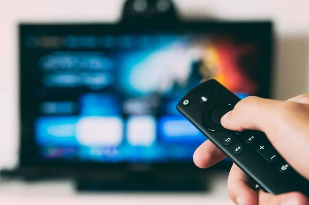Por que é tão difícil encontrar uma TV que não seja smart?