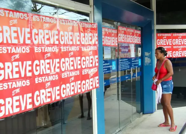 Caixa recua de ação no TST, mas greve dos bancários continua