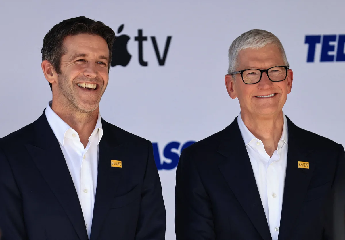 Quién es el reemplazante de Tim Cook en Apple: el desafío de equiparar una rentabilidad de más de 2.000% en 15 años