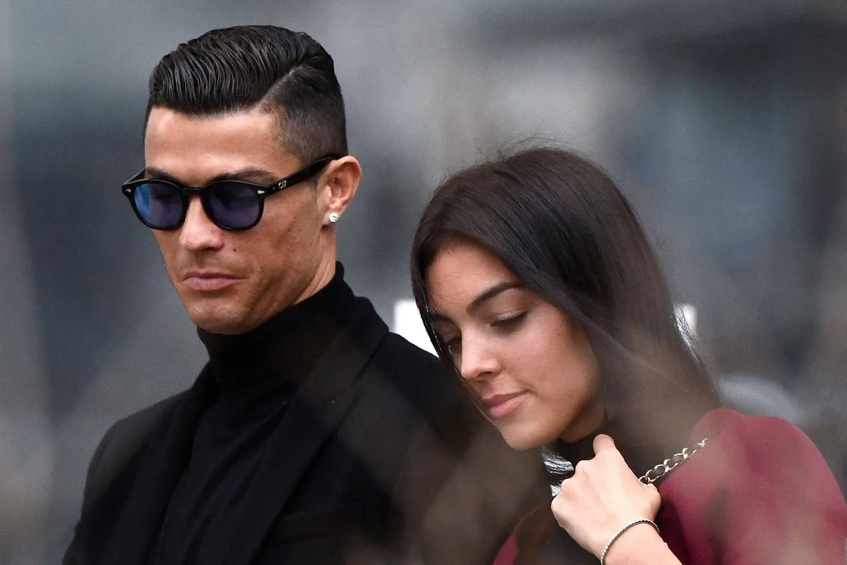 Casamento de Cristiano Ronaldo é marcado pela ausência da mãe e dos irmãos