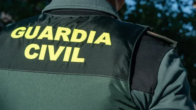 Filhos menores encontram casal irlandês morto em casa de luxo em Espanha