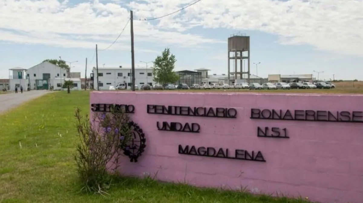 Quince penitenciarios fueron detenidos acusados de haber abusado y maltratado a mujeres presas en una cárcel bonaerense