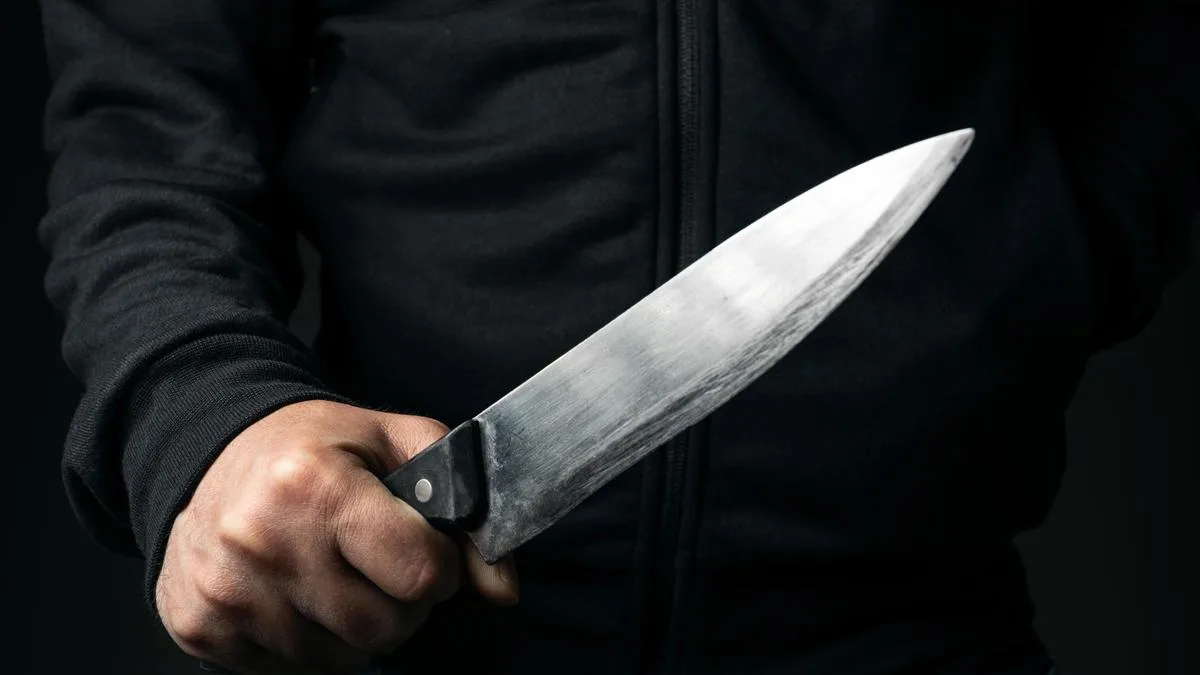 Woman injured in knife attack after quarrel at Bengaluru park