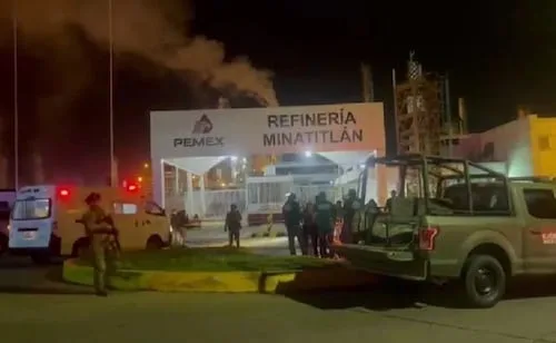 Suman dos muertos por ataque a elementos de seguridad de Pemex; investigan agresión en refinería de Minatitlán