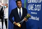 Corinthians foi seduzido por coragem de Seedorf após série de negativas