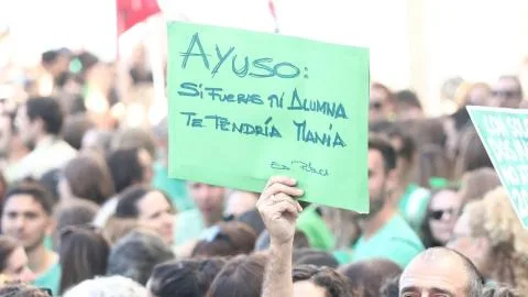 Ayuso recrudece su batalla contra la educación pública y acusa a la huelga de "no respetar el derecho" del alumnado