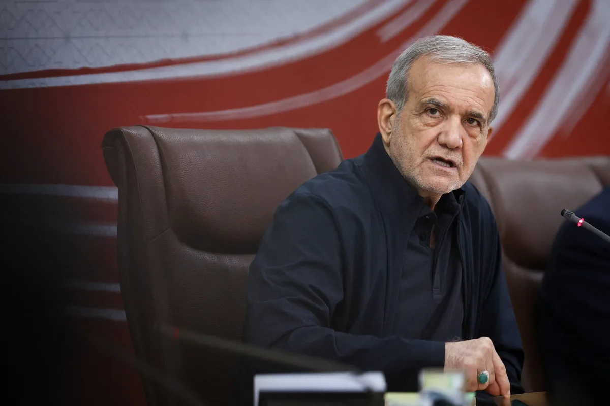 Mientras EEUU alista su ofensiva económica, el presidente de Irán habló en Teherán: “Es mejor que terminemos la guerra ahora”