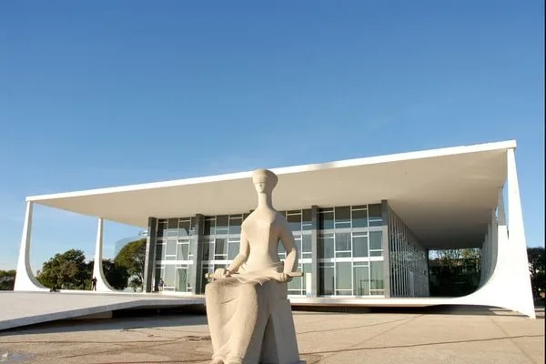 STF cria penduricalho que dá adicional de até 22,5% para chefes de gabinete