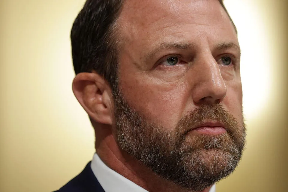 Plane Carrying DHS Secretary Markwayne Mullin Makes Emergency Landing After Engine Failure