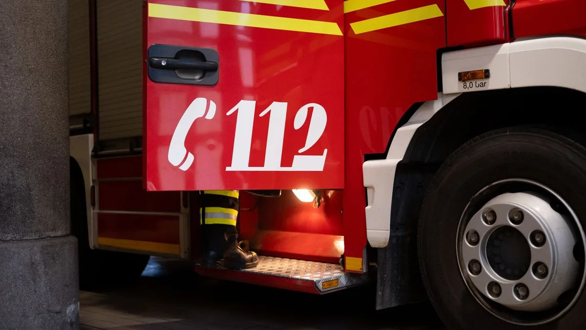 Pflanzenreste verbrannt: Mann soll Flächenbrand verursacht haben - verletzt in Klinik