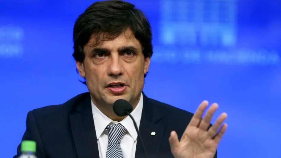 Lacunza alertó sobre los préstamos en dólares a empresas: “Un atajo que te lleva a un problema”