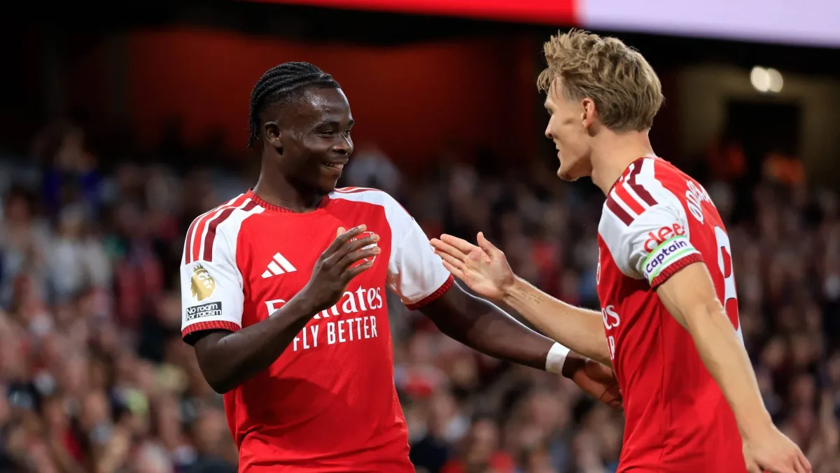Arsenal estreia com tudo e vê trio que decepcionou em 25/26 podendo ser diferencial na temporada