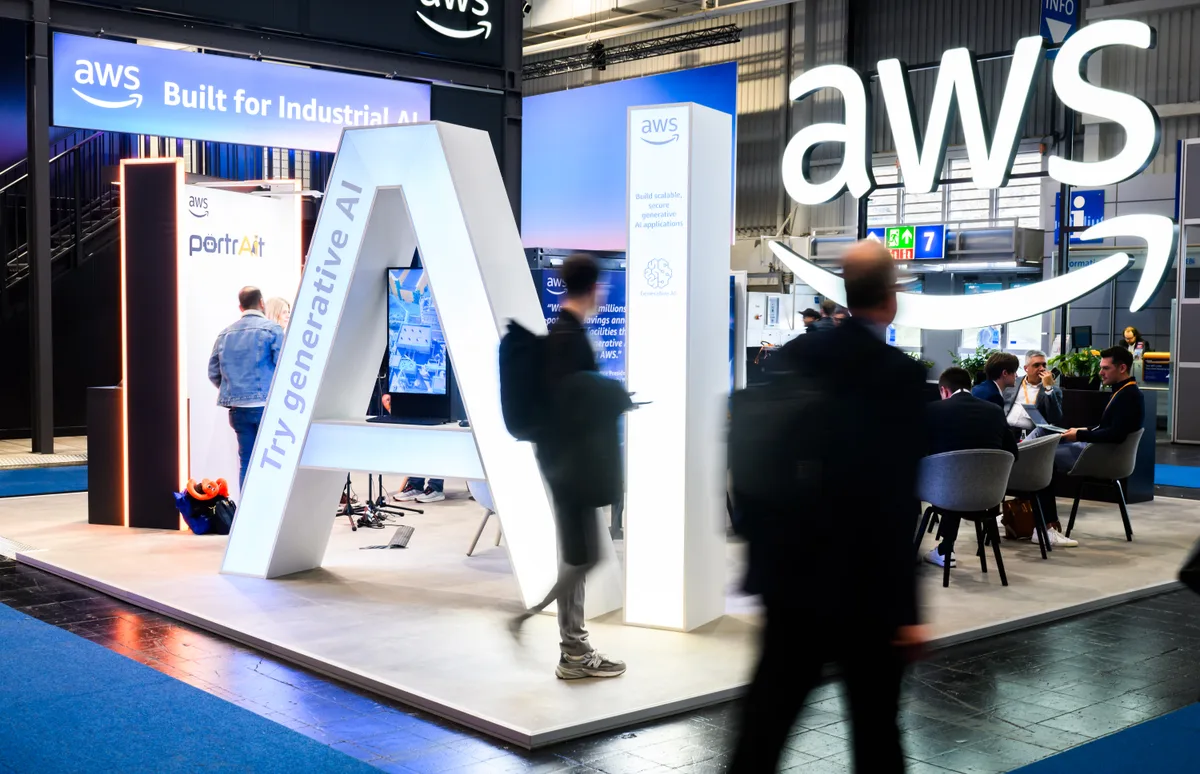 Forlex mais que dobra contrato com AWS e acordo chega a US$ 77 milhões