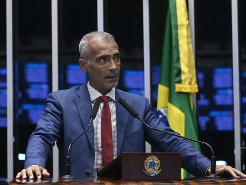 Romário devolve R$ 29 mil após trabalhar como comentarista na Copa