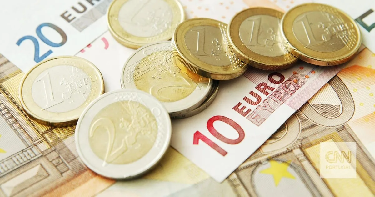 União Europeia regista no 2.º trimestre deste ano o primeiro défice comercial desde 2023