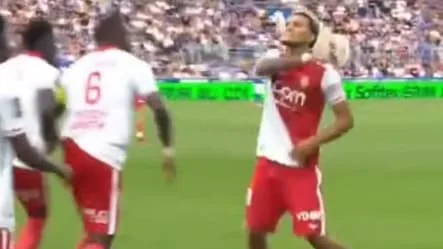 Nach Tor für Monaco - Ex-BVB-Juwel jubelt mit Kopf-ab-Geste