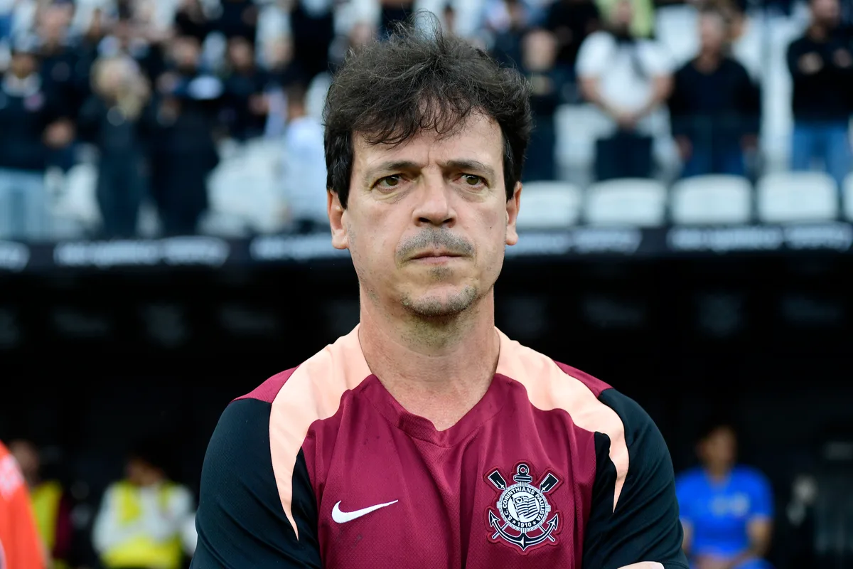 Marcelo Paz banca permanência de Fernando Diniz no Corinthians: "Pedido dos jogadores"