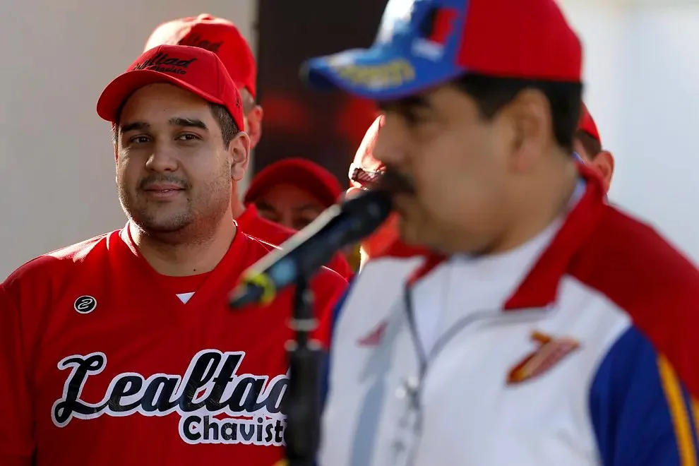 WTF es que Nicolasito le dé el visto bueno al pacto petrolero con el país que mantiene en prisión a su padre