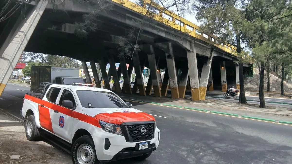 Restricciones de tránsito en la Calzada Raúl Aguilar Batres por trabajos en el puente del Anillo Periférico en Ciudad de Guatemala