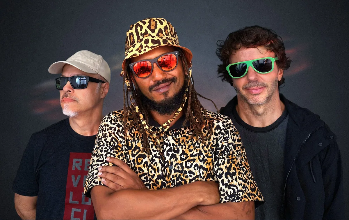 Banda Pernambulô mixa percussão e beats na levada do álbum 'Baque irado'