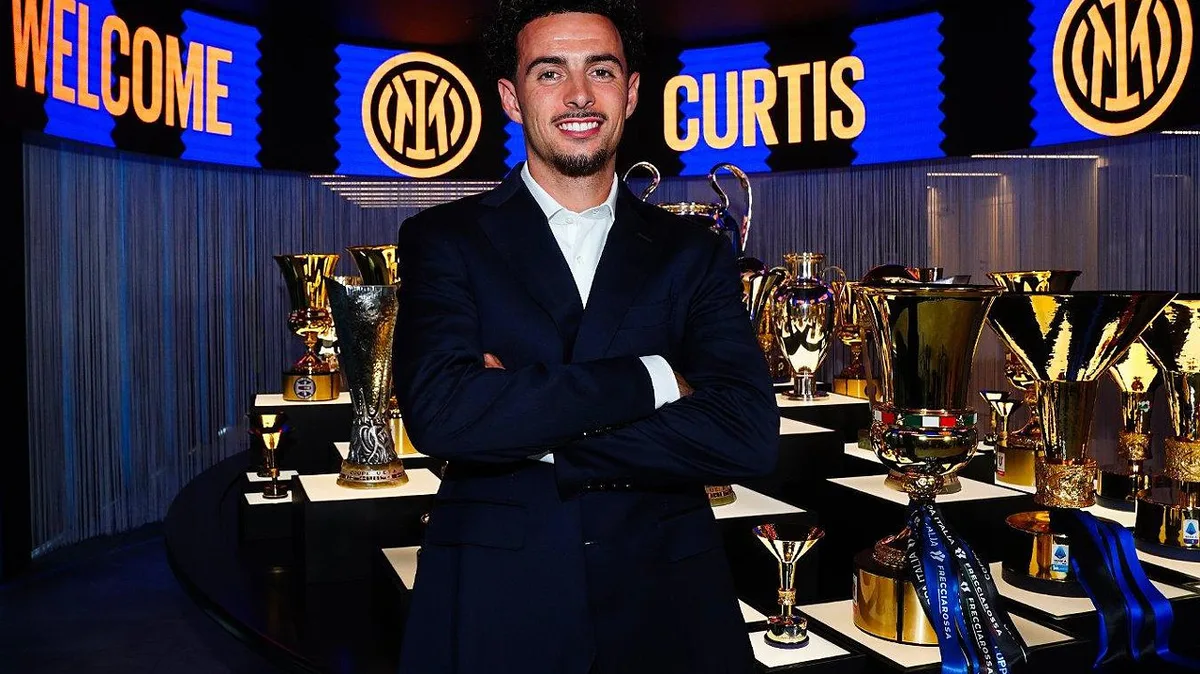 Mercado oficial: Inter recruta internacional inglês ao Liverpool
