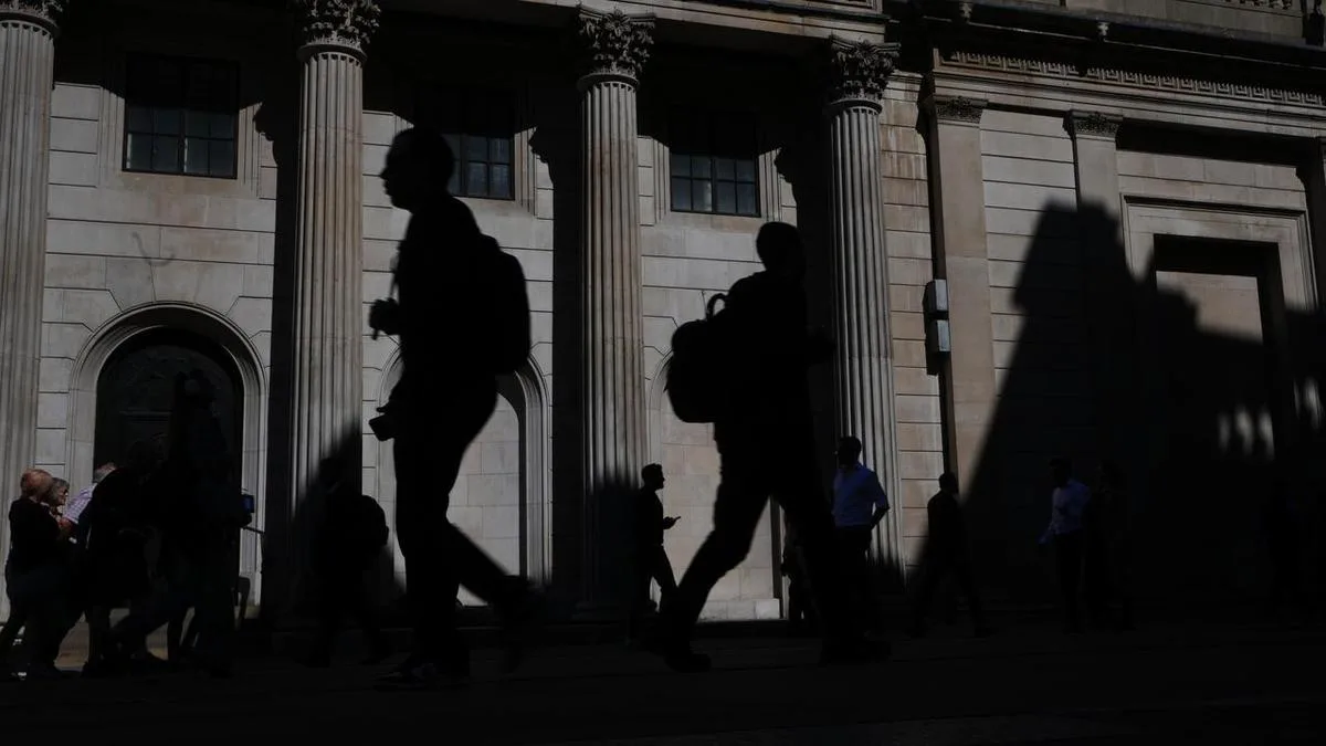 Bank of England keeps interest rates on hold