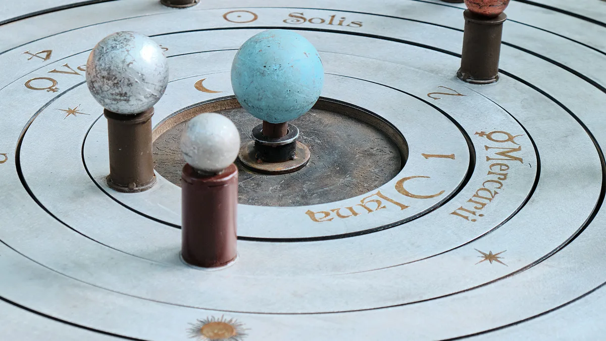 Freistetters Formelwelt: Eine wissenschaftliche Theorie des mittelalterlichen Weltbilds
