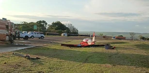Duas pessoas morrem após queda de avião no interior de SP