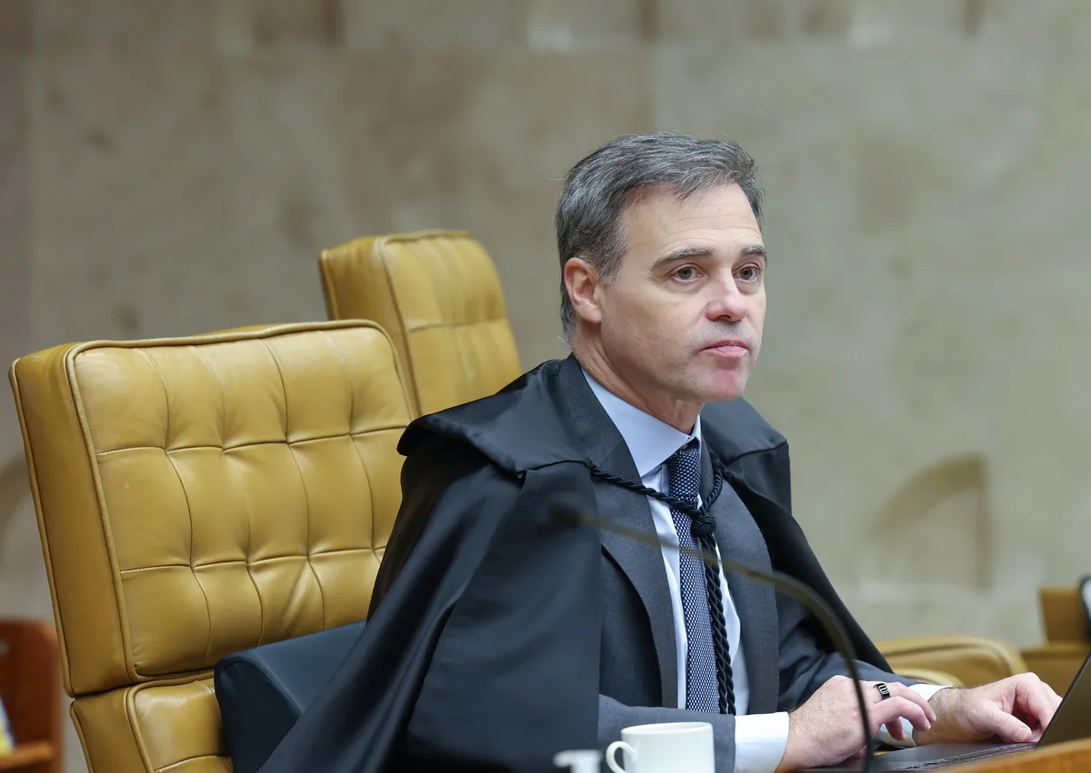 Fé, embates e Banco Master: quando o “leão” de André Mendonça aparece
