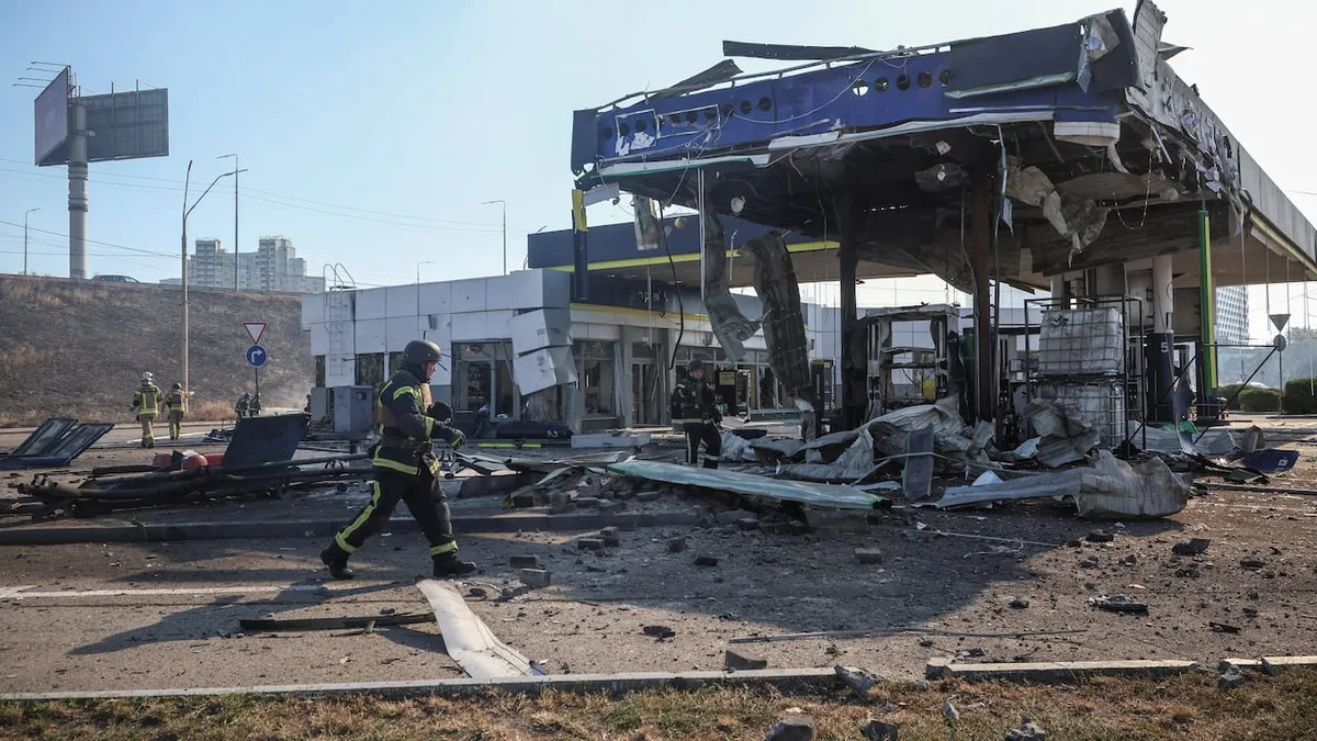 Deadly Russian strikes hit Ukraine after Putin's warning to European leaders