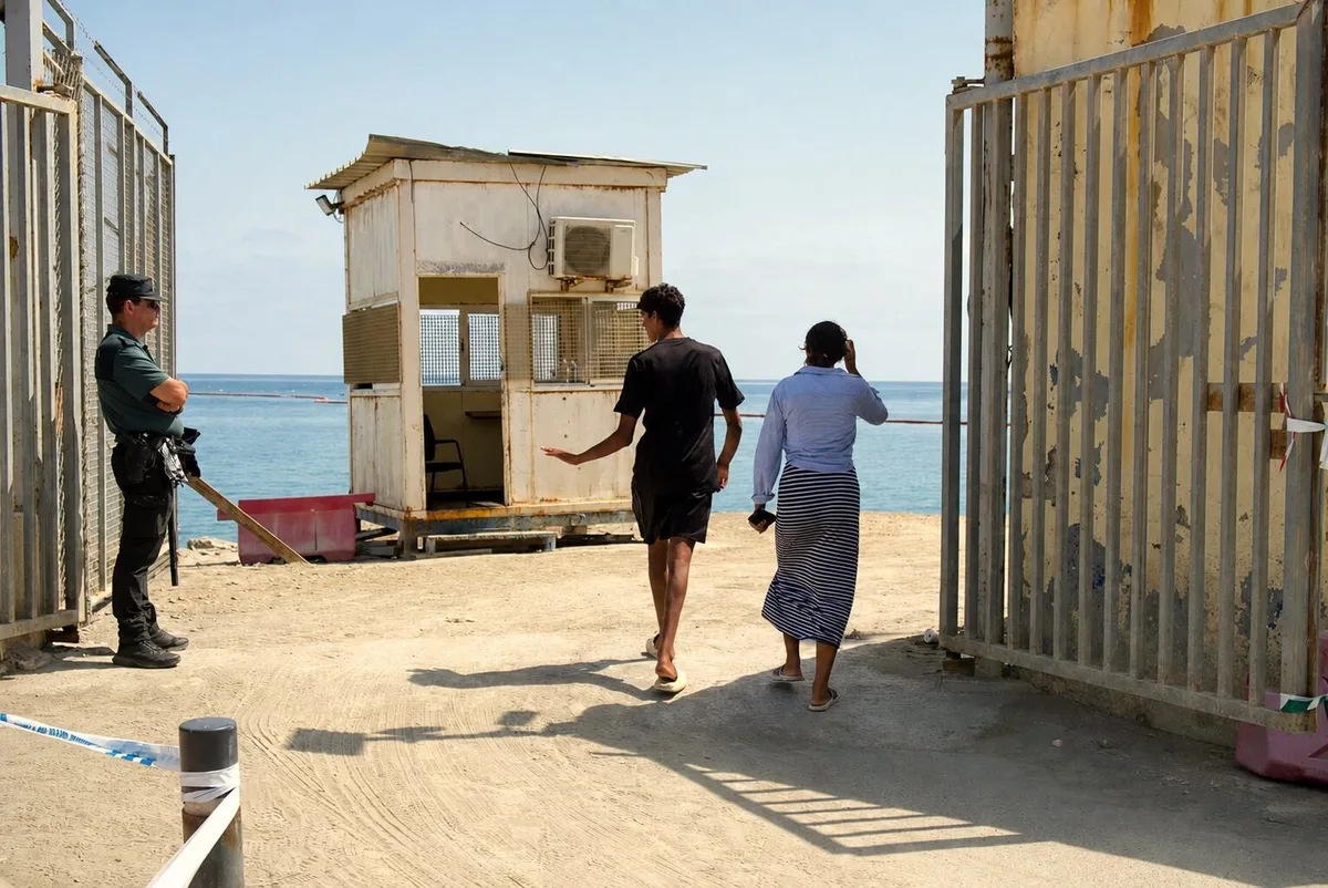 Salir de Ceuta por su propio pie: “No puedo más, me voy. Aún no sé para qué vine”