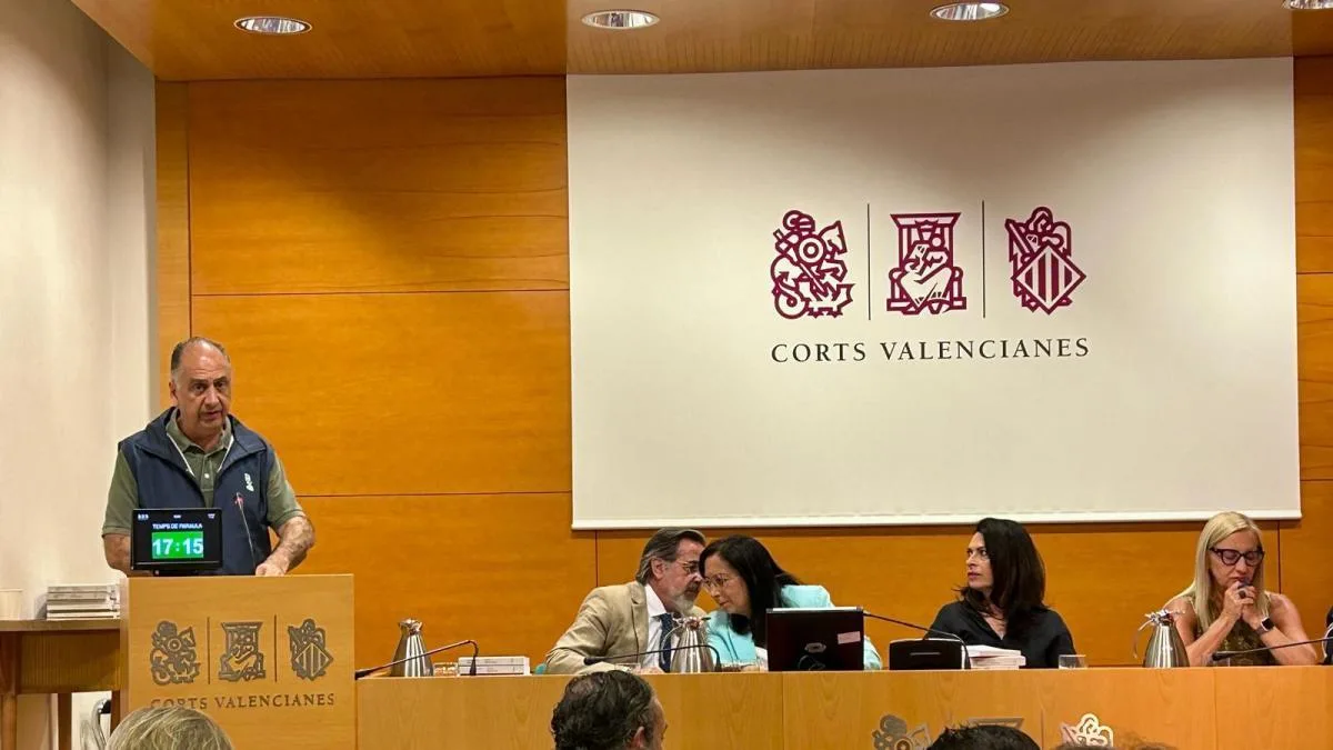 El Consell defiende su gestión del incendio de la Vall d'Uixò: Se enviaron 17 Es-Alert a la población