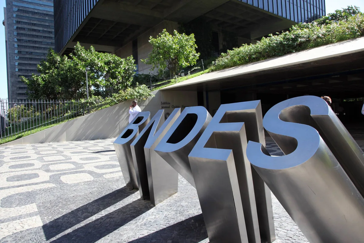 Lucro do BNDES cresce 25% e chega a R$ 9,2 bilh�es no primeiro semestre