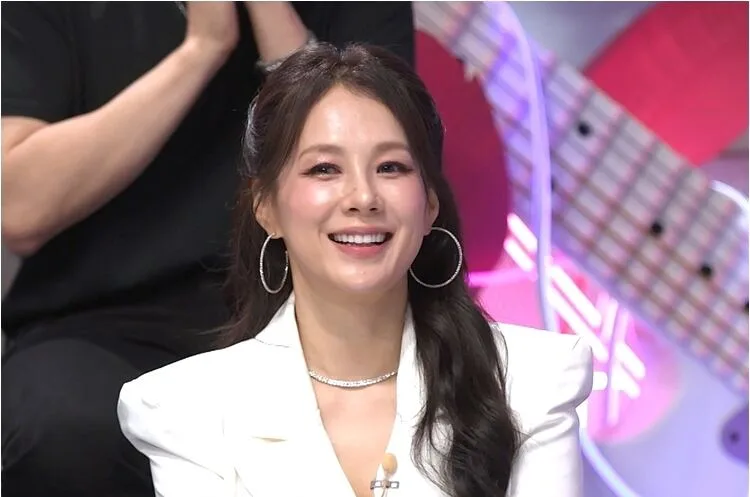 채연 "전 남친 80% 연하…띠동갑 이상도 만나봐"