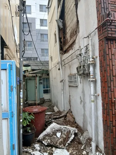 최대 120㎜ 비 내린 부산서 건물 외장재 떨어지고 곳곳 침수