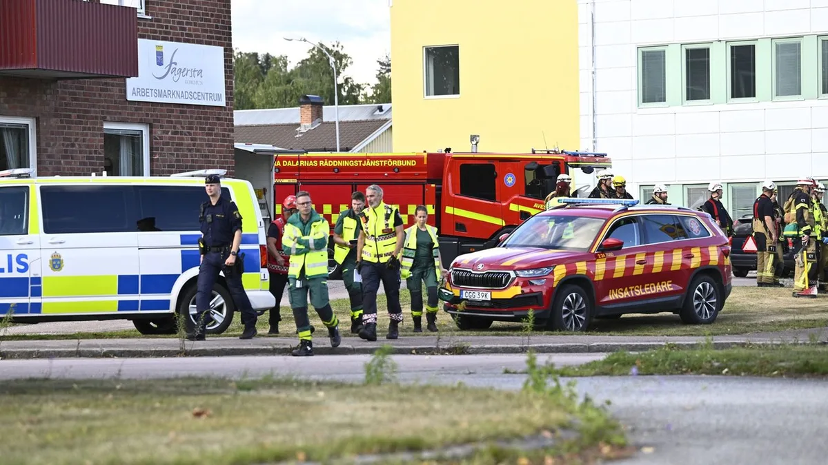 Angriff kurz nach Sommerferien: Ein Toter: Schwert-Attacke an Schule schockt Schweden
