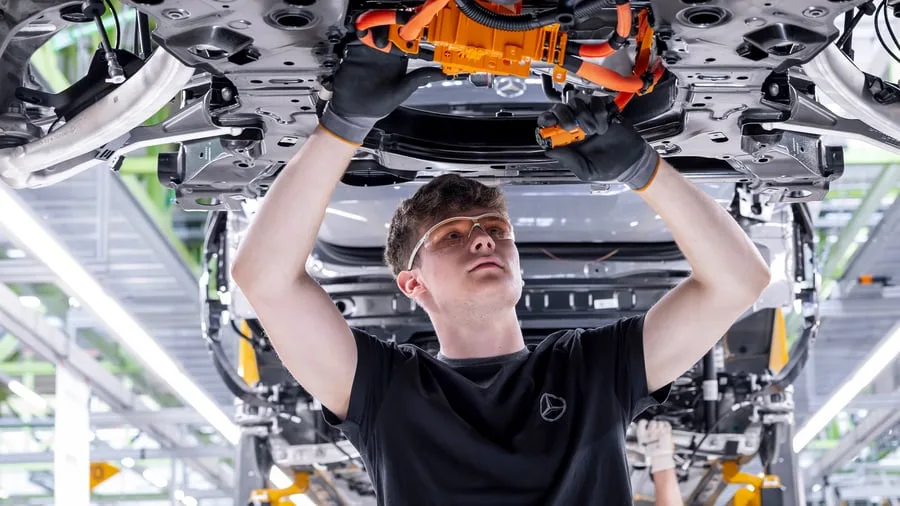 Autoindustrie: Arbeitskampf bei Mercedes – Management fordert 38-Stunden-Woche