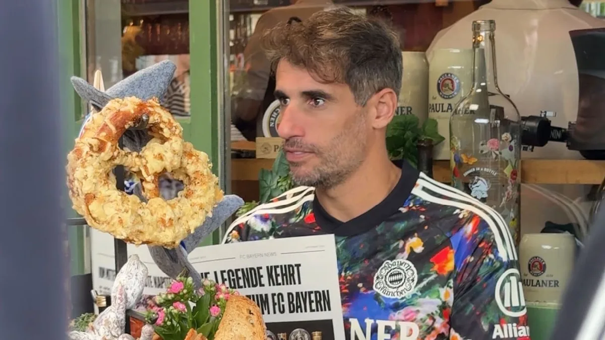 Was macht er denn in München? - Ex-Bayern-Star am Viktualienmarkt aufgetaucht