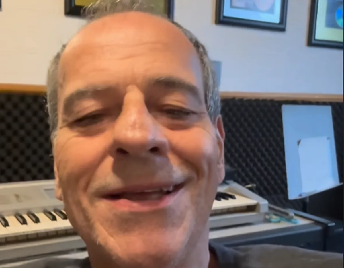 Produtor do Charlie Brown Jr. revela segredos de gravação em resposta a Rick Bonadio