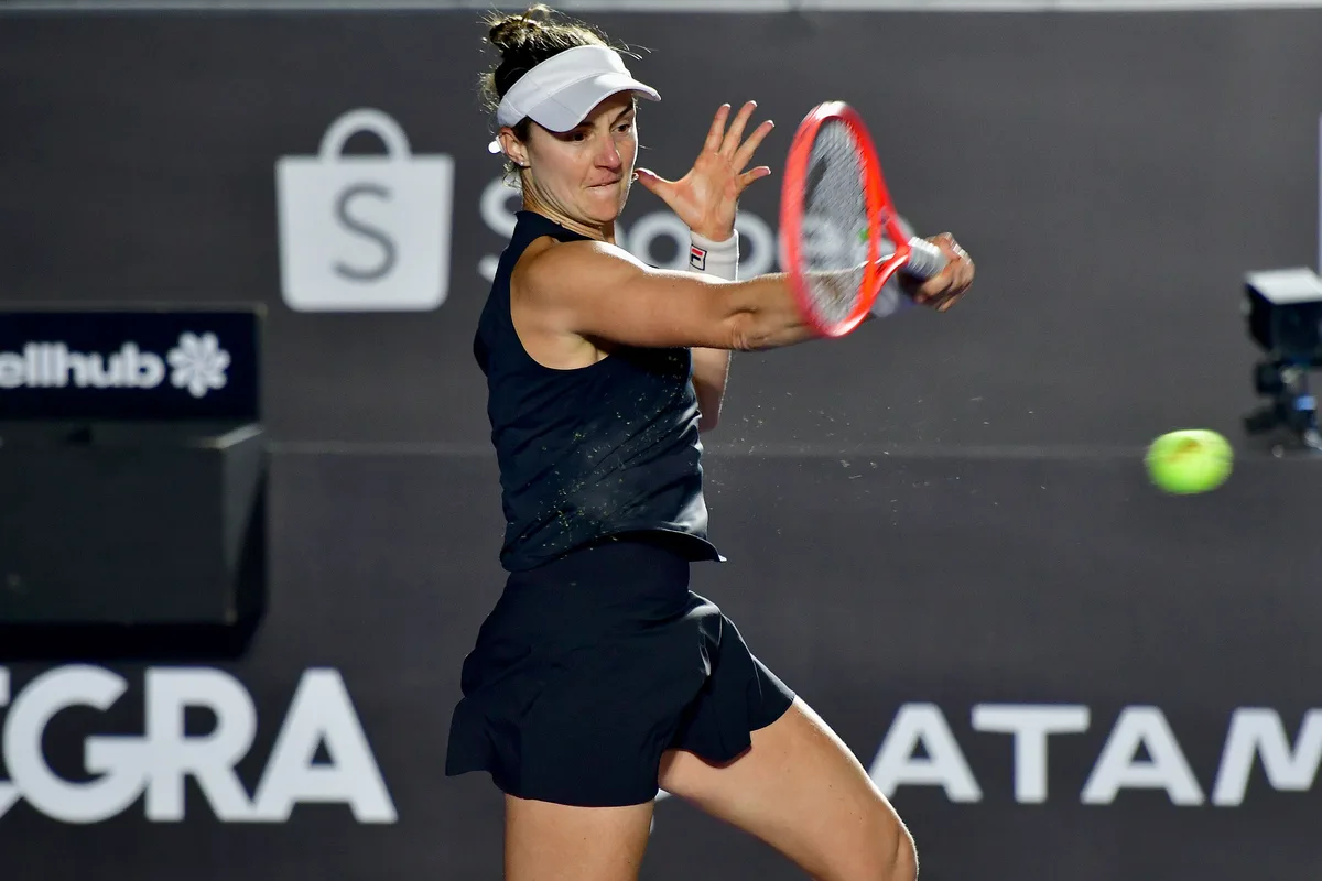 Argentina ex-top 40 desafia Badosa nas semifinais do SP Open