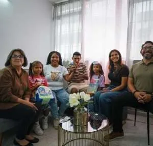 En Los Teques dieron certificados de autoconstrucción a condominios
