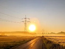 Doch kein Solarinfarkt?: "Die Energiewirtschaft sagt, das Stromnetz ist überlastet - das stimmt nicht"